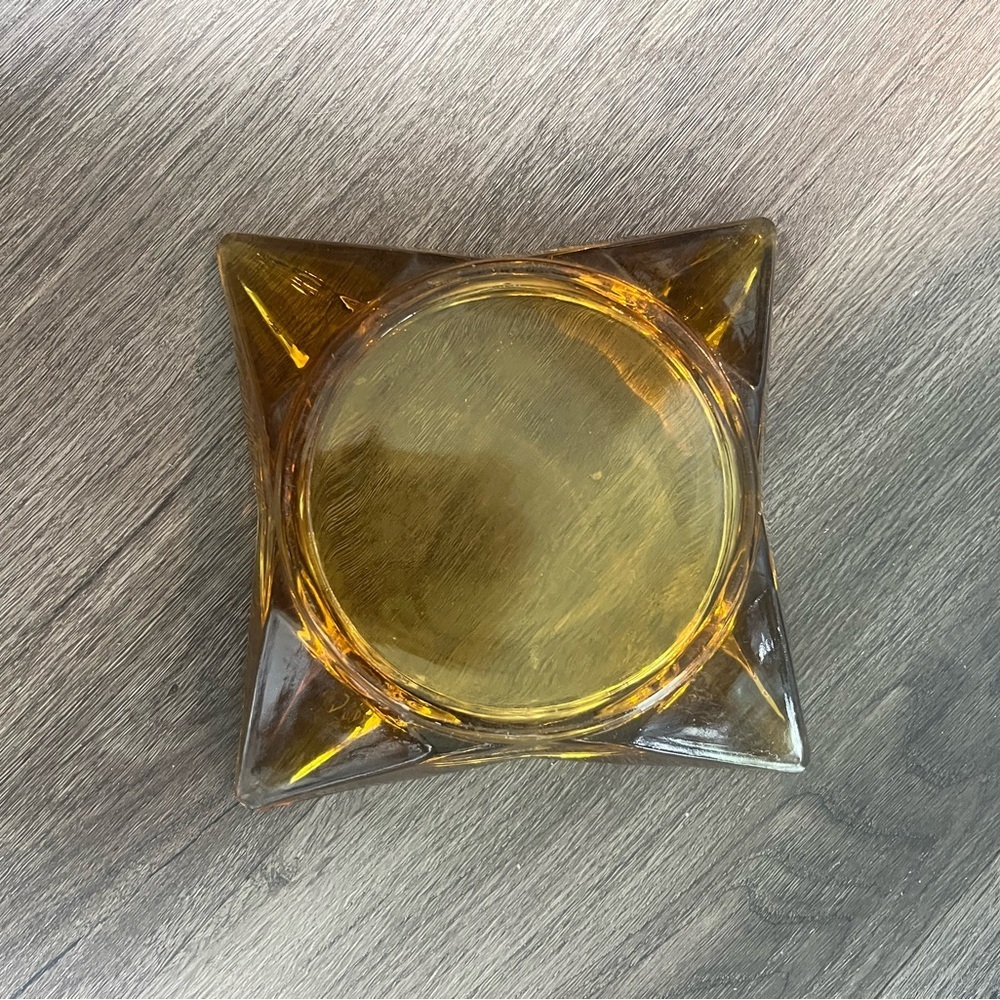 Vintage Amber Glass Star-Shaped Bowl - Picture 2 of 2